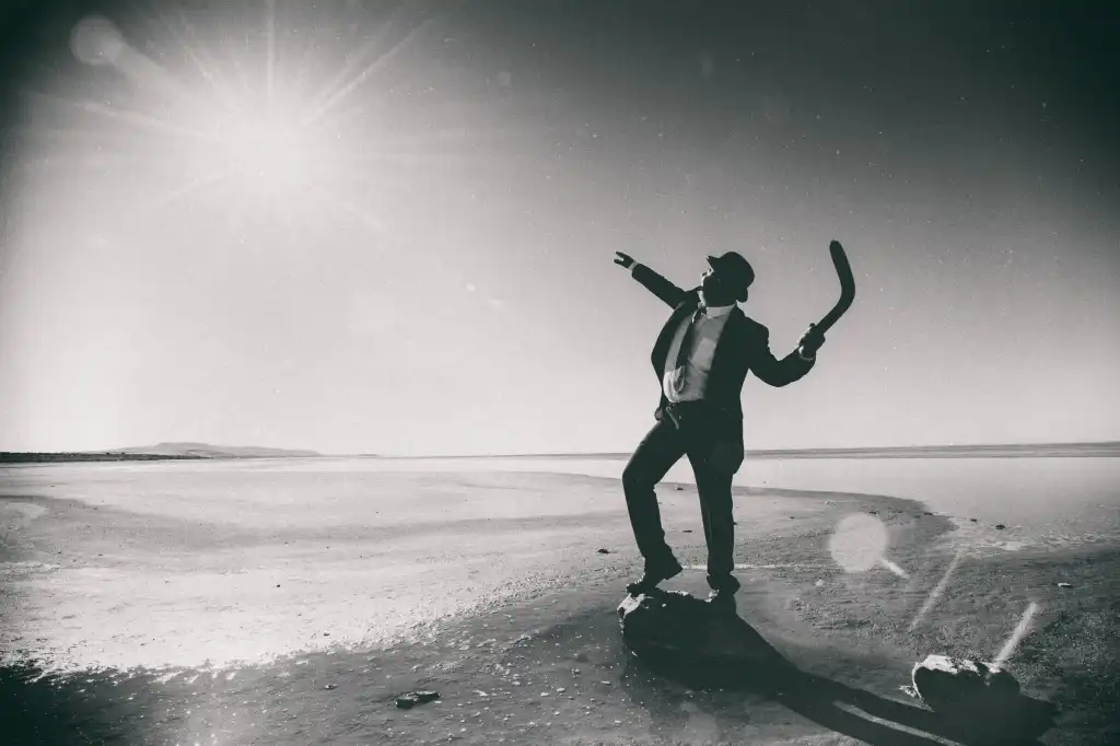 man throwing boomerang ocean shore business plan return home outsourcing insourcing by ferrantraite