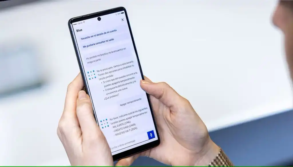 Blue, el asistente virtual de BBVA.