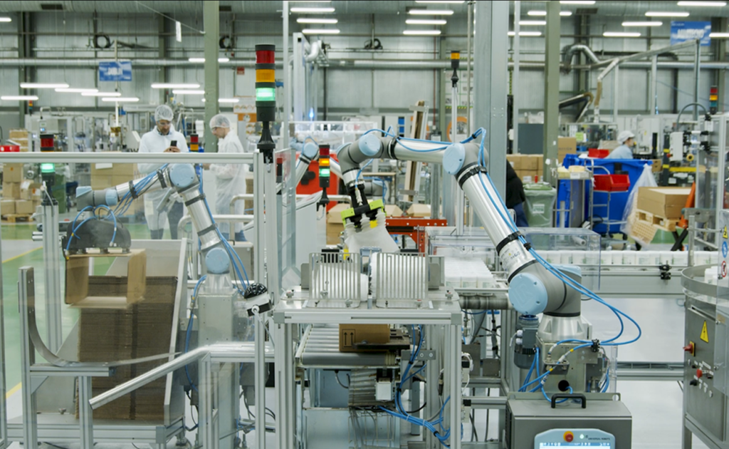 Revlon automatiza su línea de producción en Tarragona.
